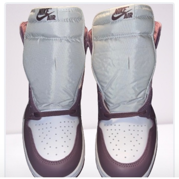 NWOT - Air Jordan 1 Retro High - Picture 2 of 7